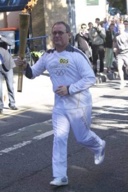 Andy_Lavery_torchbearer.jpg