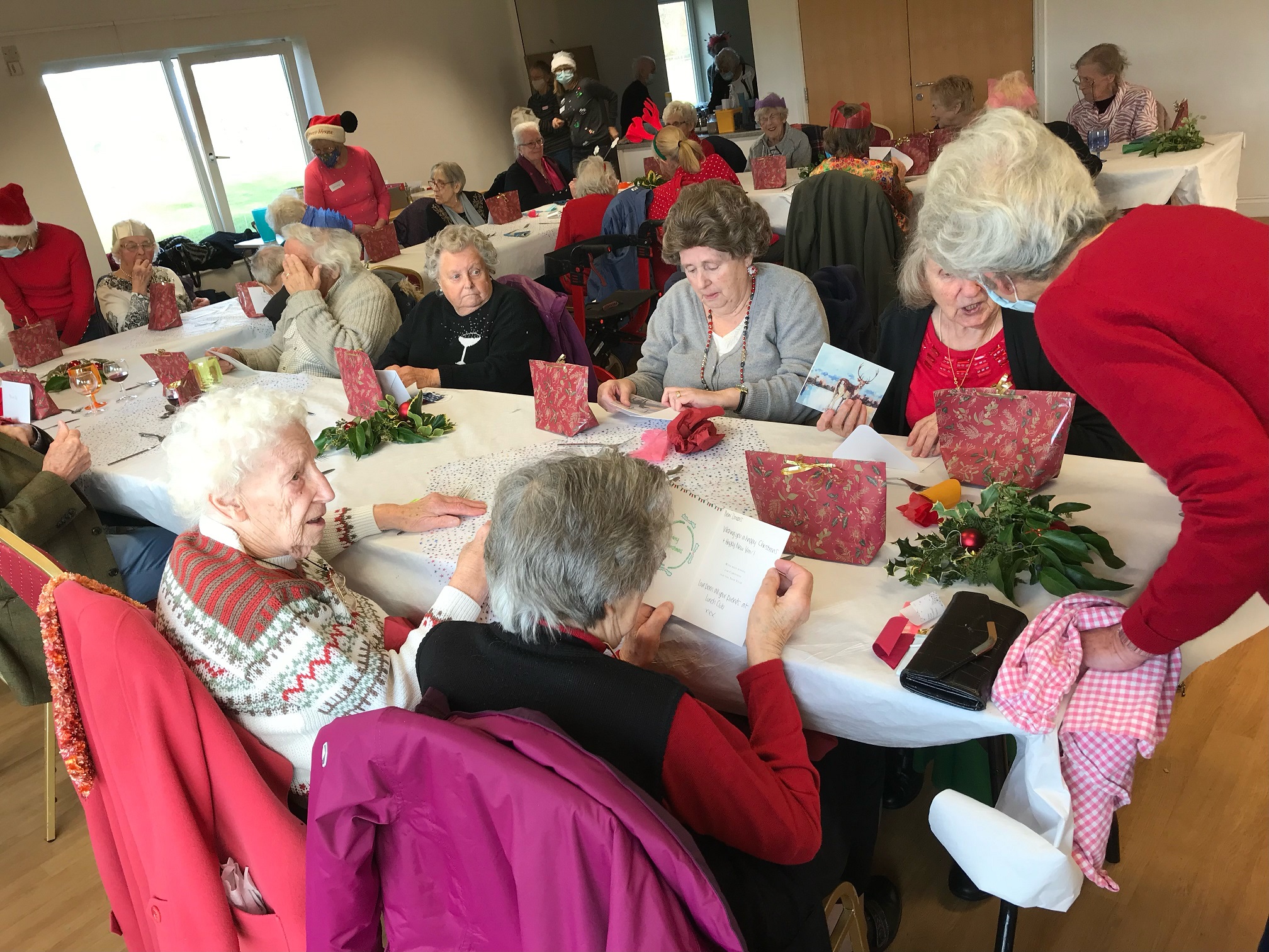 Christmas lunch club photo 3