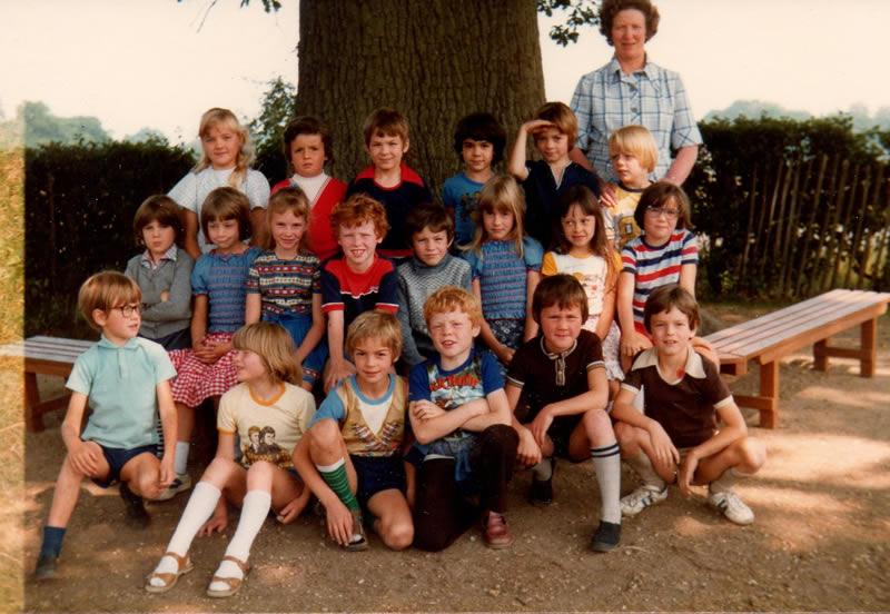 Mrs Smare's Class 1977